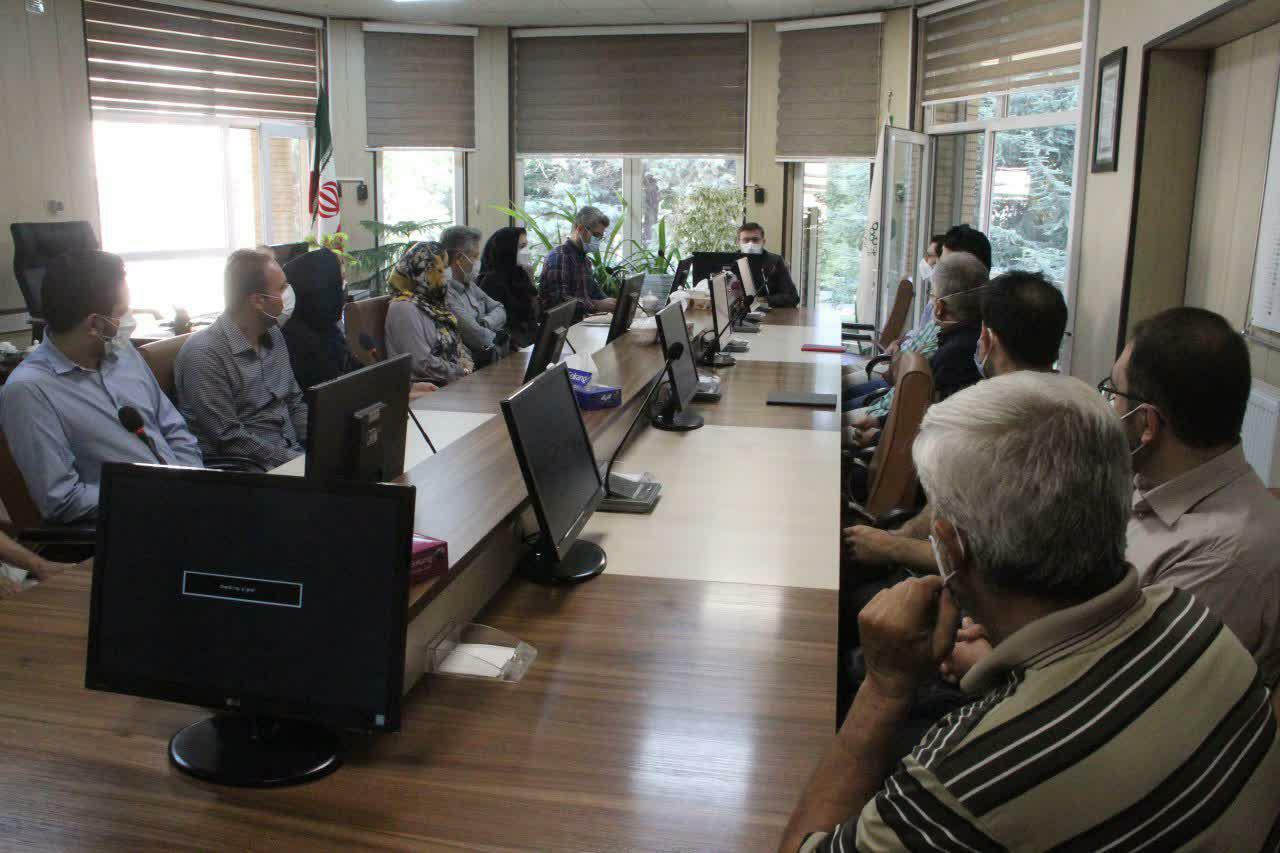 Preparing a participatory 20 year's vision by the elites and citizens of Hamedan